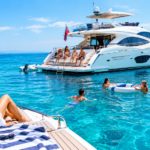 Planning a Yacht Day? Here’s What to Wear, Pack, and Ask Before You Go